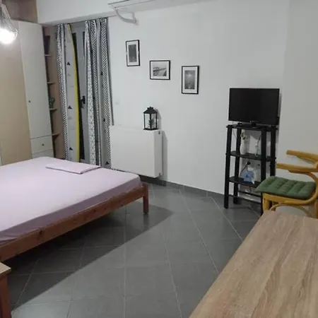 Mesolóngion Makis Rooms C מראה חיצוני תמונה